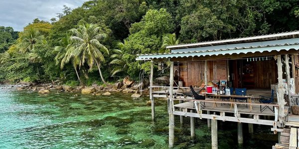 wooden house seawood koh kood