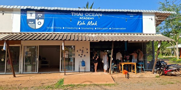 shop front thai ocean academy koh mak