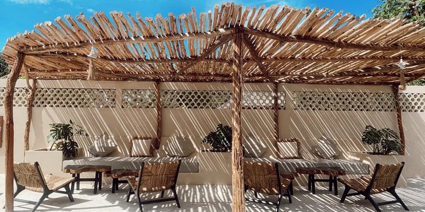 tables chair sunlight bamboo roof